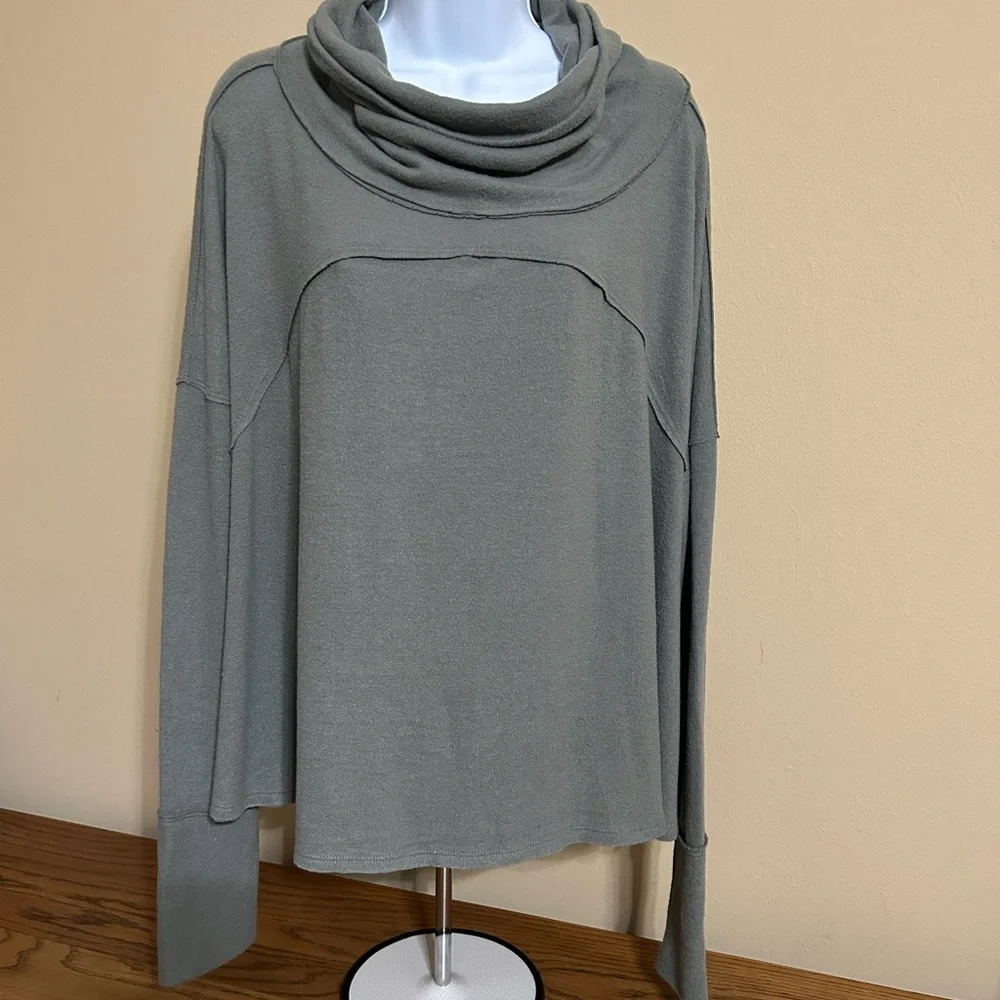 Free People‎ Pine Turtleneck
